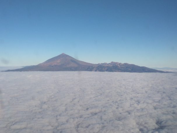 Der Teide Spitze des Teide über den Wolken, der höchste Berg Spaniens